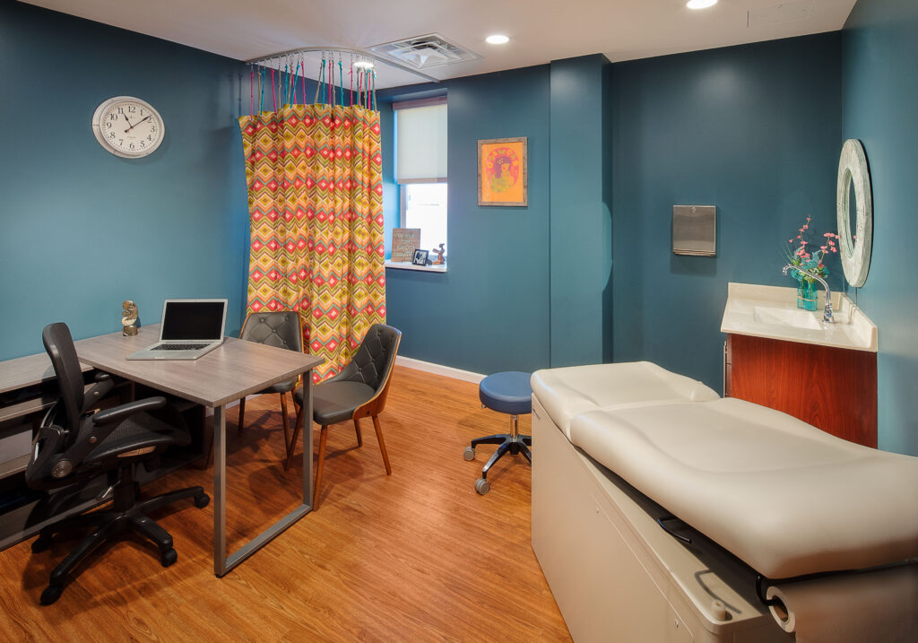 170923_Massaro_MidWifeCntr_01 (Denmarsh Studios)