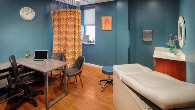 170923_Massaro_MidWifeCntr_01 (Denmarsh Studios)